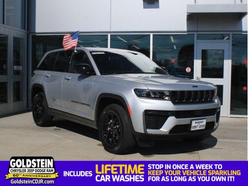 2026 Jeep Grand Cherokee Laredo Altitude