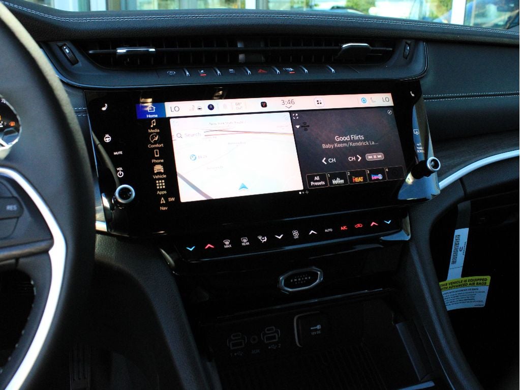 2026 Jeep Grand Cherokee Laredo Altitude