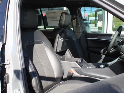 2027 Jeep Grand Cherokee Laredo Altitude