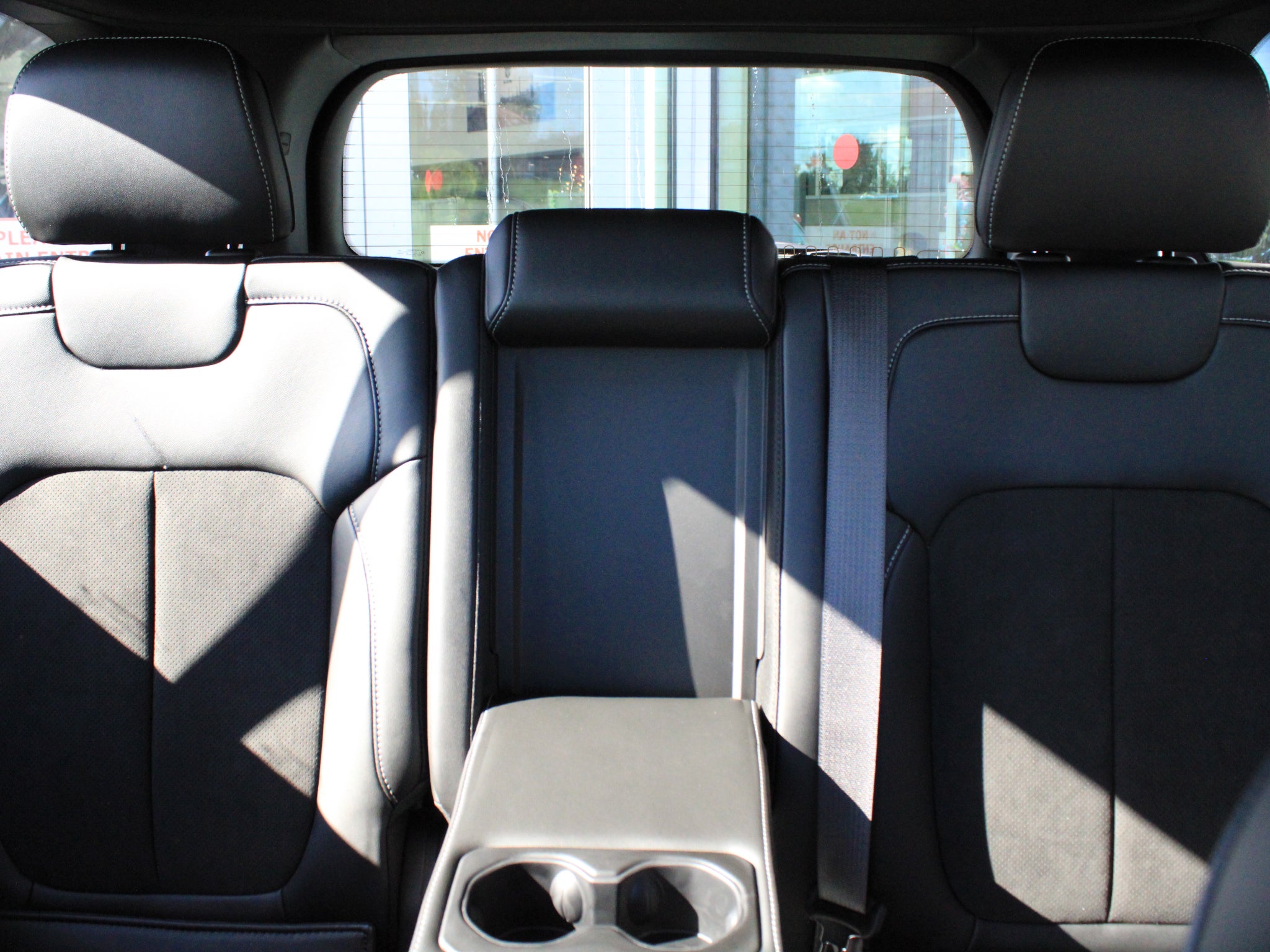 2027 Jeep Grand Cherokee Laredo Altitude