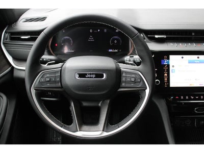 2026 Jeep Grand Cherokee Laredo Altitude