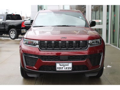 2026 Jeep Grand Cherokee Laredo Altitude