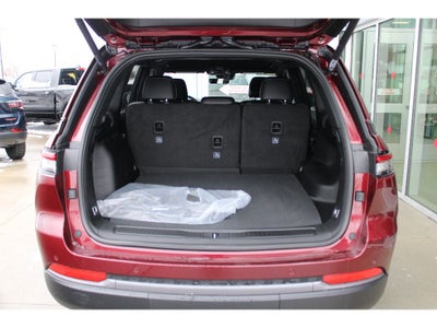 2026 Jeep Grand Cherokee Laredo Altitude