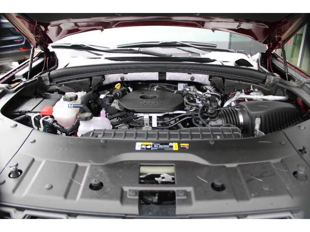 2026 Jeep Grand Cherokee Laredo Altitude