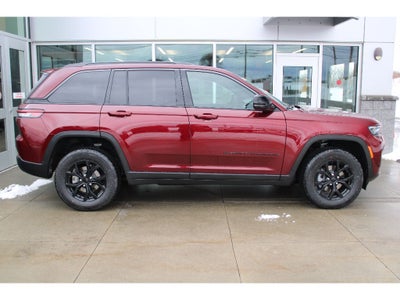 2026 Jeep Grand Cherokee Laredo Altitude