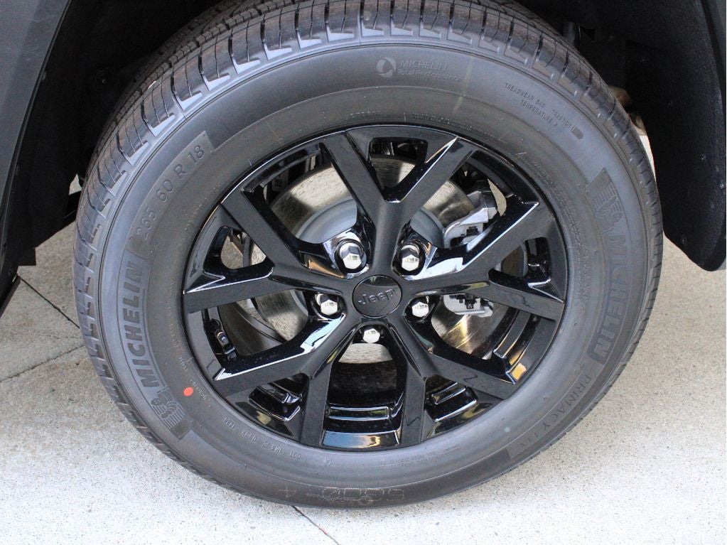 2026 Jeep Grand Cherokee Laredo Altitude