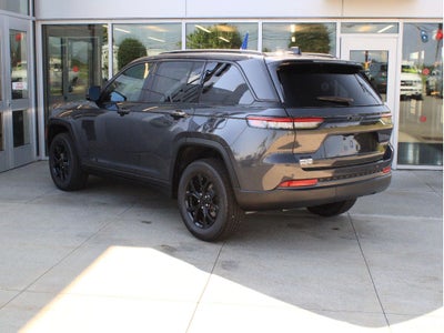2026 Jeep Grand Cherokee Laredo Altitude