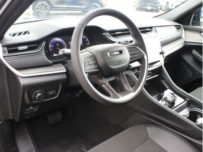 2026 Jeep Grand Cherokee Laredo Altitude