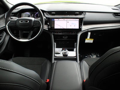 2026 Jeep Grand Cherokee Laredo Altitude