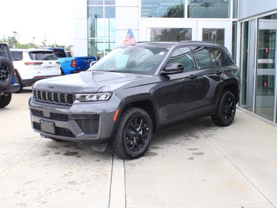 2026 Jeep Grand Cherokee Laredo Altitude