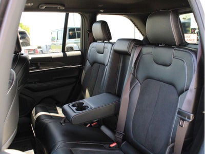 2026 Jeep Grand Cherokee Laredo Altitude