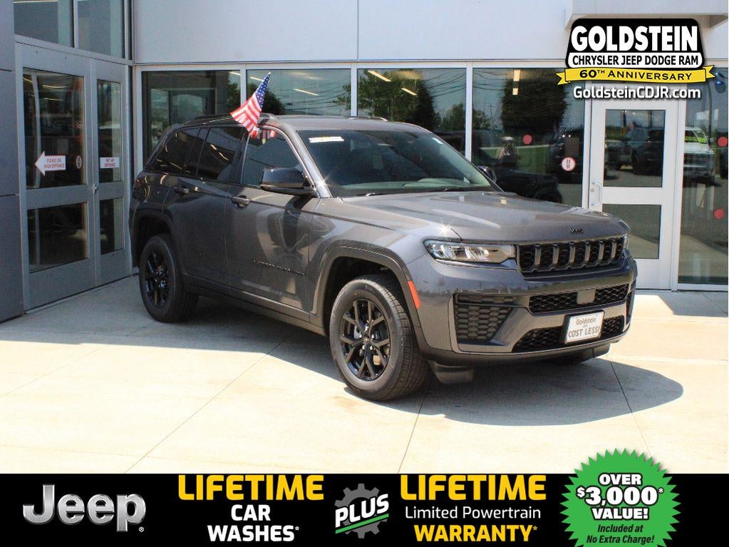 2026 Jeep Grand Cherokee Laredo Altitude