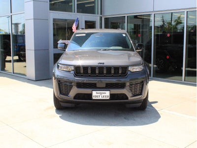 2026 Jeep Grand Cherokee Laredo Altitude