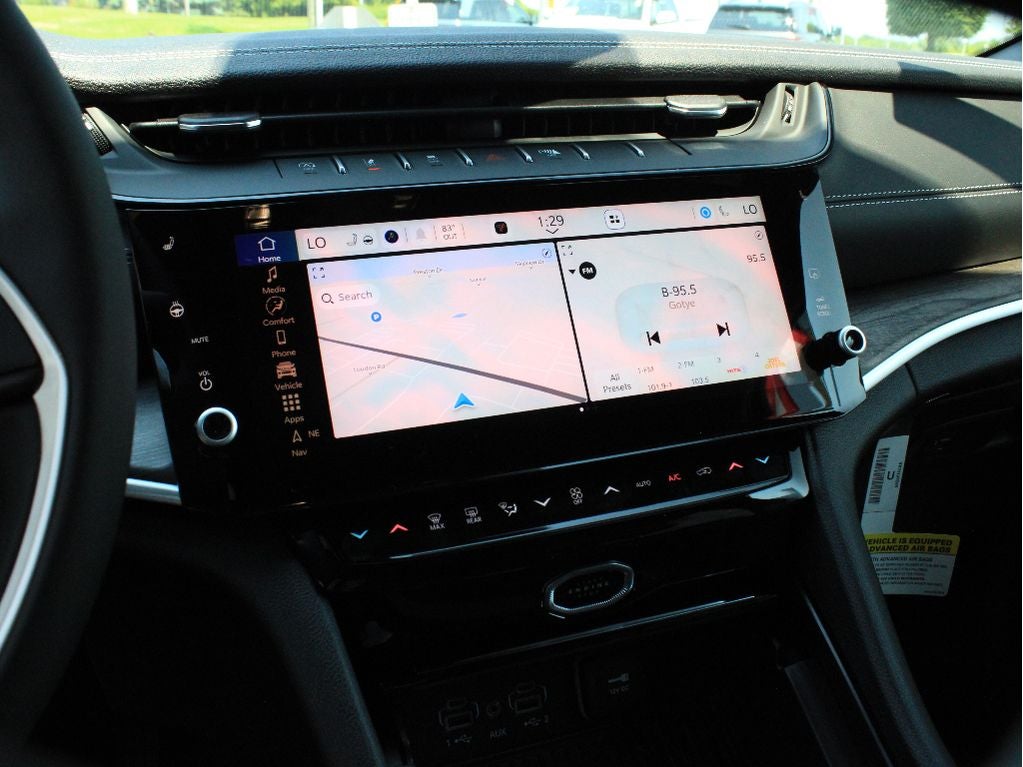 2026 Jeep Grand Cherokee Laredo Altitude