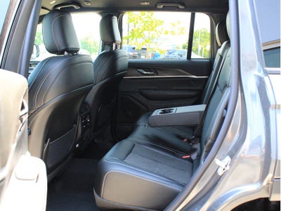 2026 Jeep Grand Cherokee Laredo Altitude