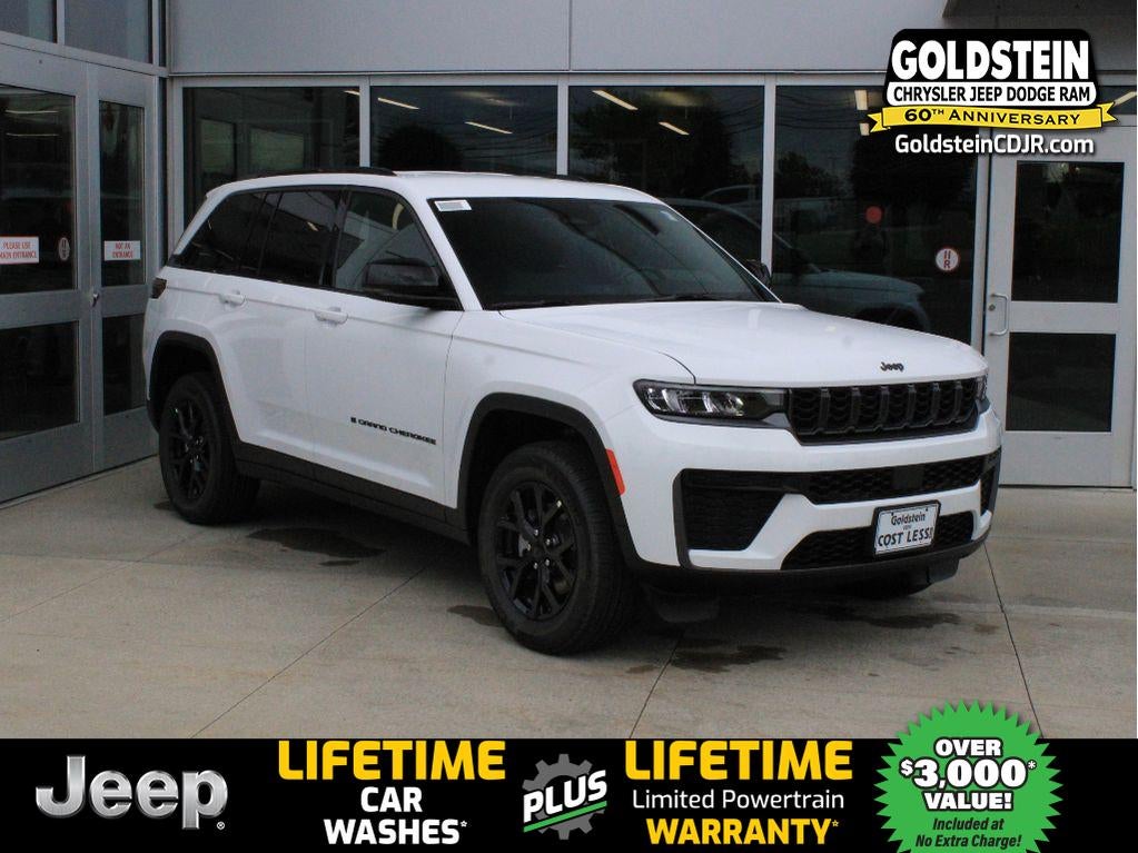 2026 Jeep Grand Cherokee Laredo Altitude