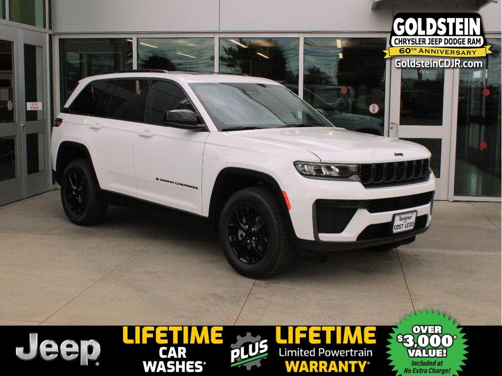 2026 Jeep Grand Cherokee Laredo Altitude