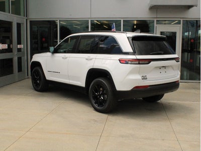 2026 Jeep Grand Cherokee Laredo Altitude