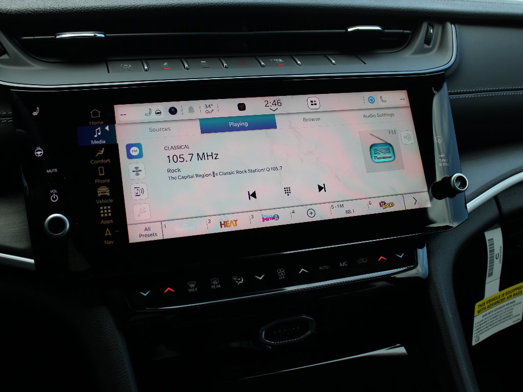 2026 Jeep Grand Cherokee Laredo Altitude