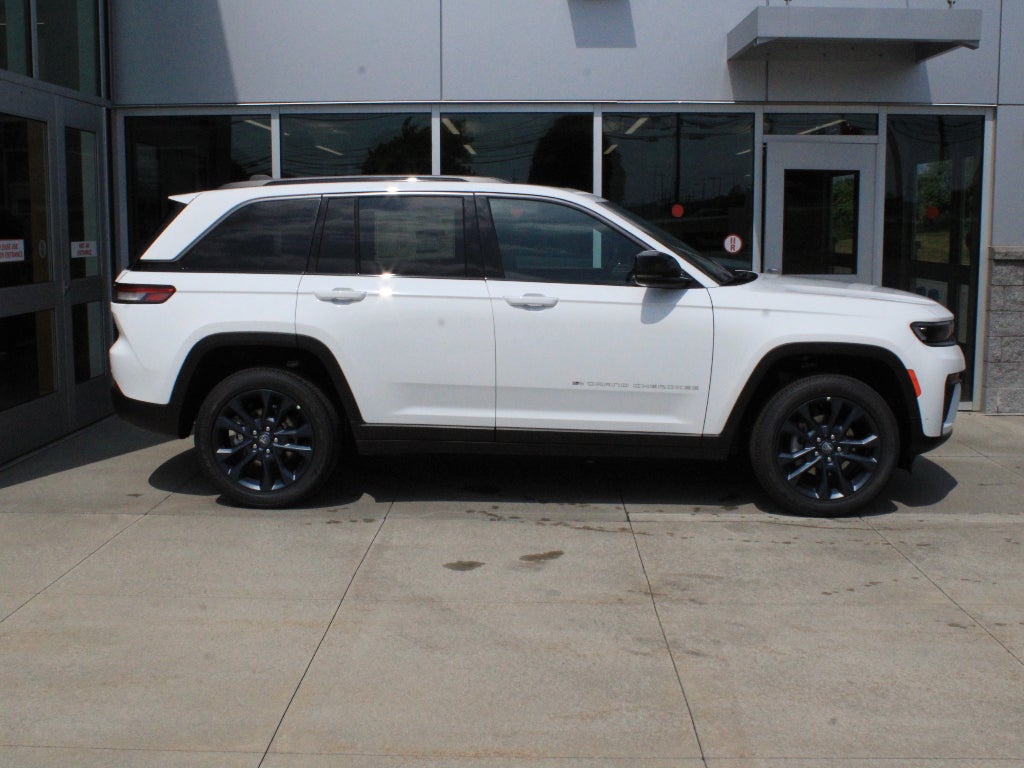 2026 Jeep Grand Cherokee 85th Anniversary Edition