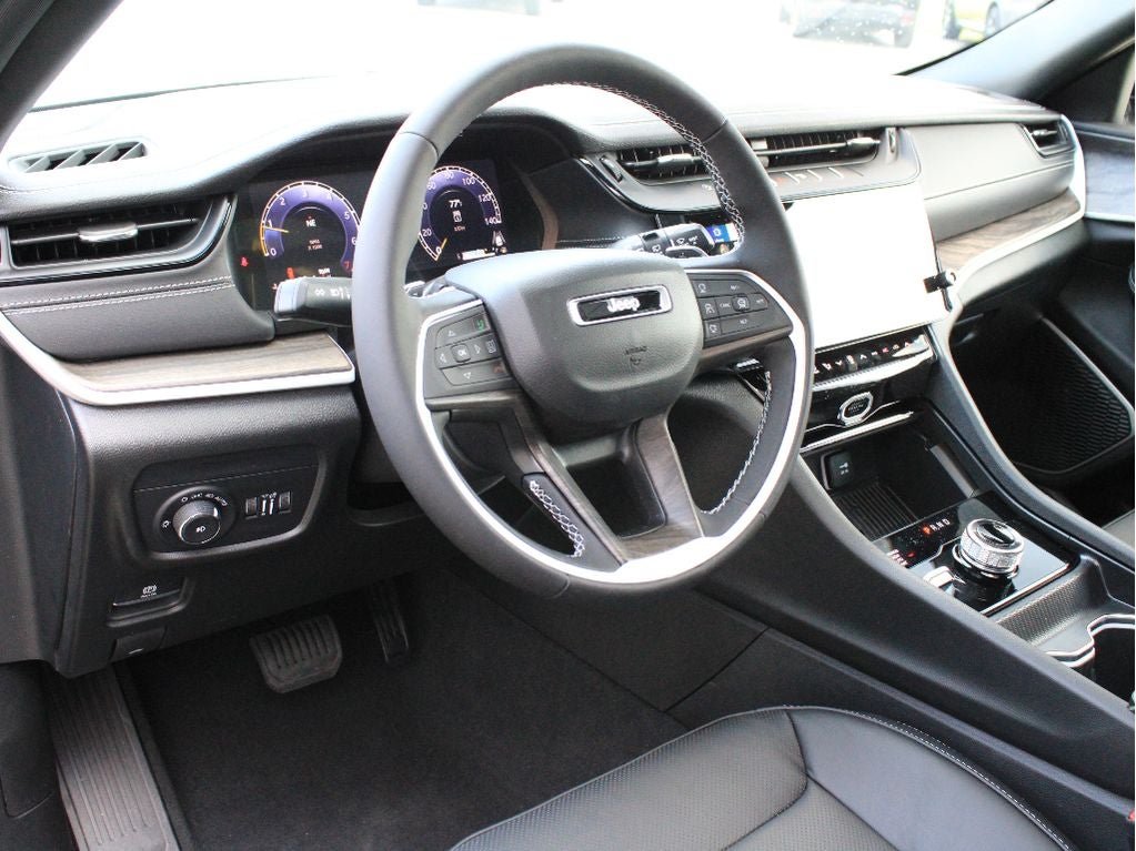 2026 Jeep Grand Cherokee Limited Reserve