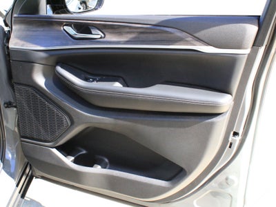 2027 Jeep Grand Cherokee Limited