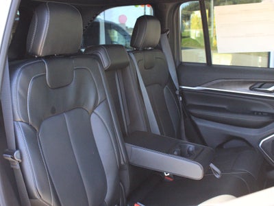 2027 Jeep Grand Cherokee Limited Reserve