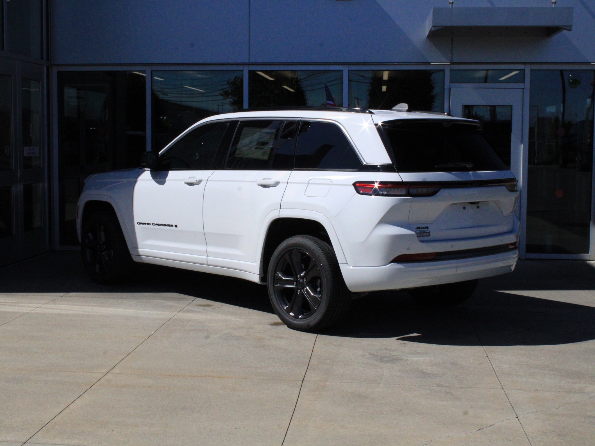 2027 Jeep Grand Cherokee Limited Reserve