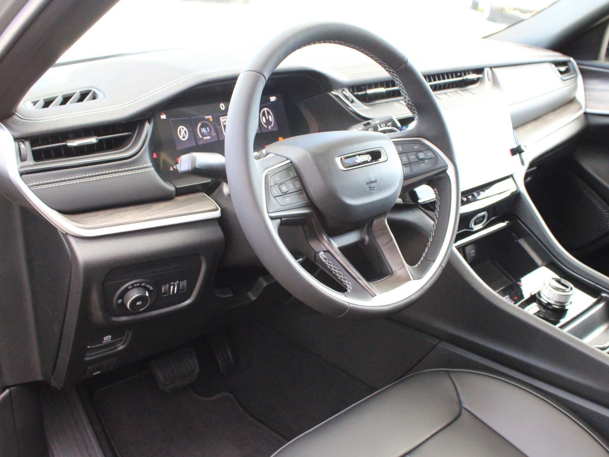 2027 Jeep Grand Cherokee Limited