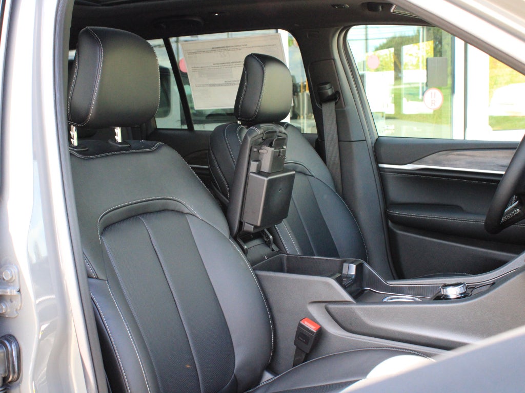 2027 Jeep Grand Cherokee Limited Reserve