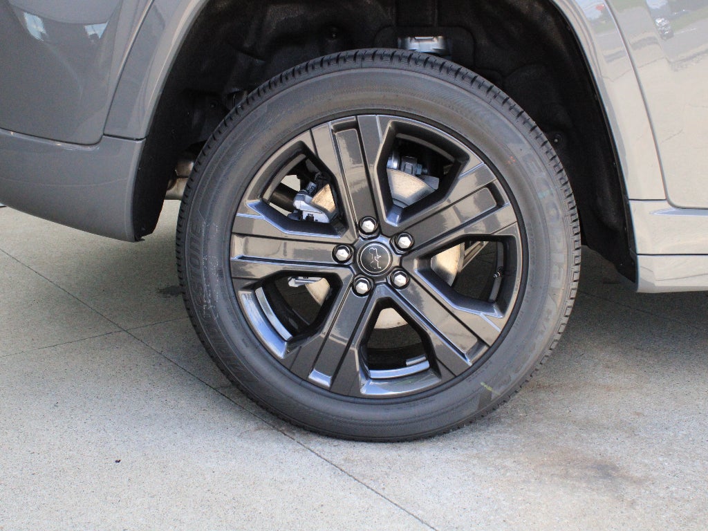 2027 Jeep Grand Cherokee Limited Reserve