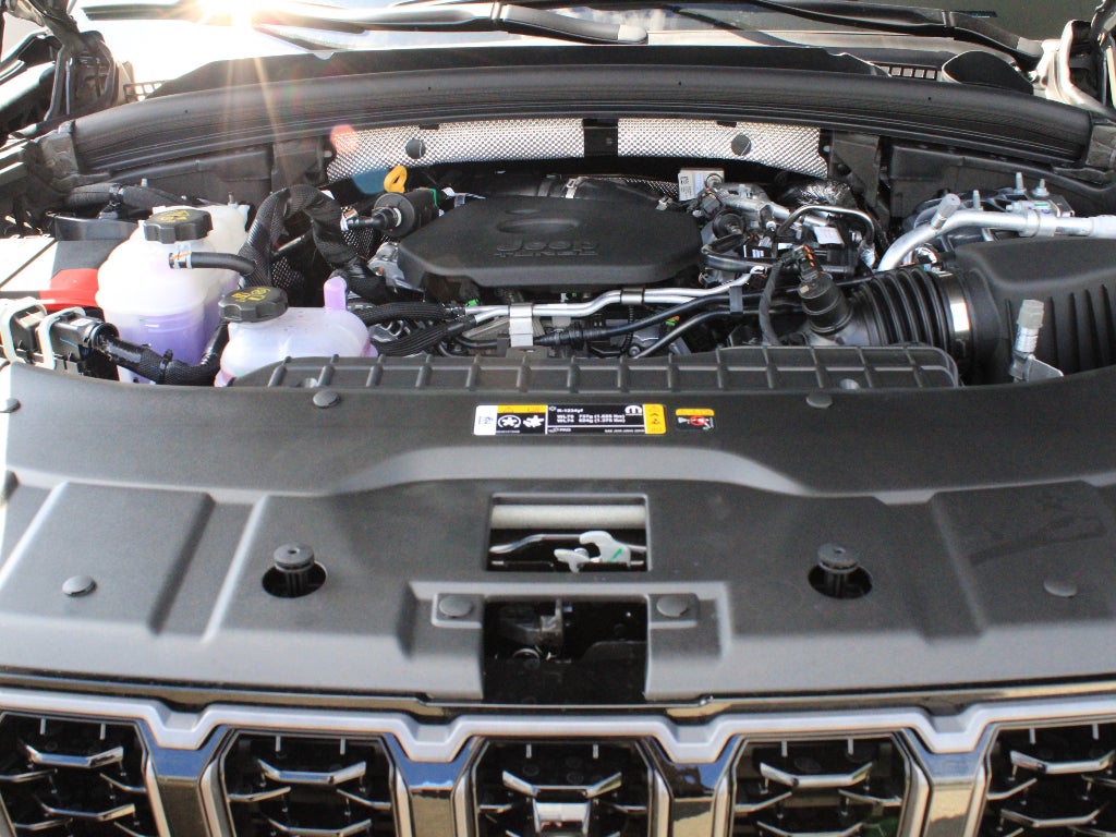 2027 Jeep Grand Cherokee Limited Reserve