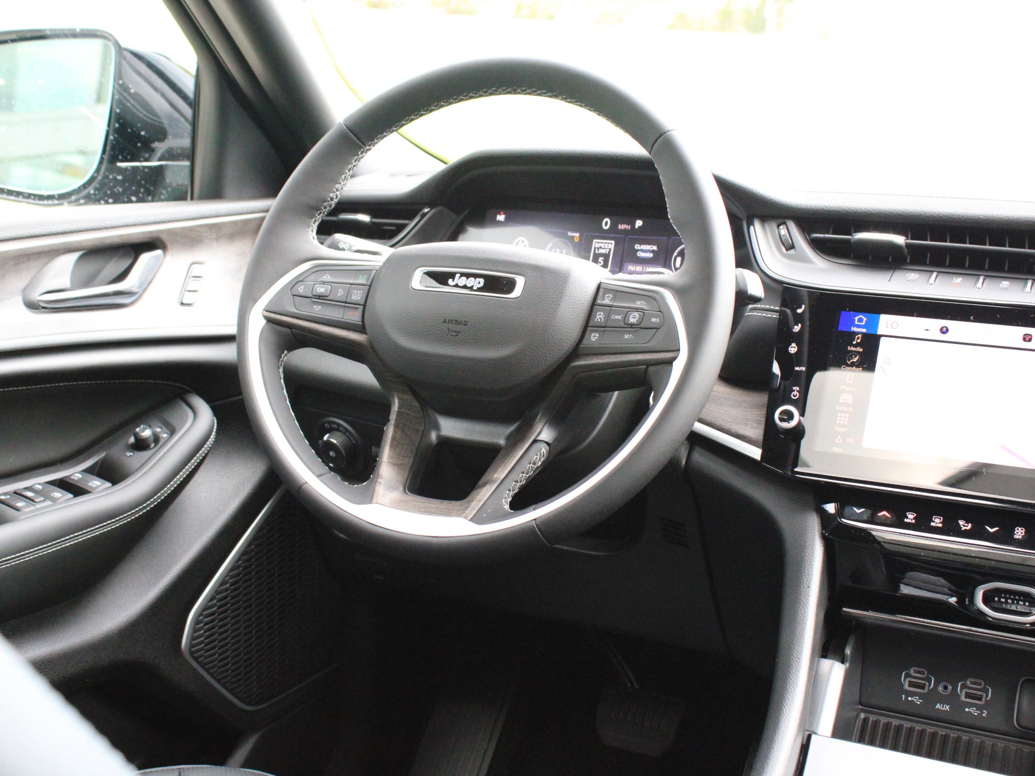 2027 Jeep Grand Cherokee Limited Reserve