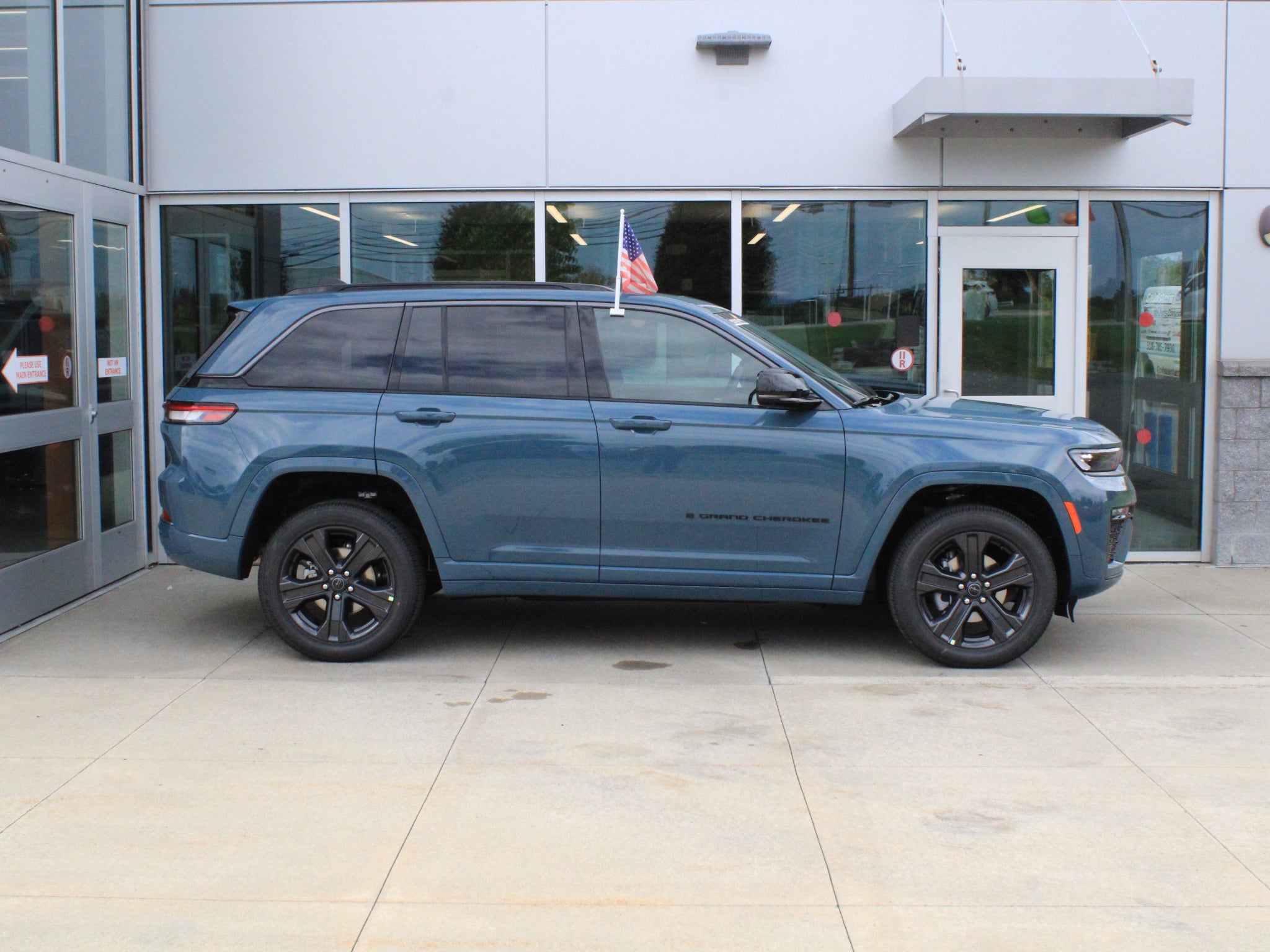 2027 Jeep Grand Cherokee Limited Reserve