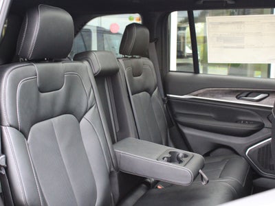 2027 Jeep Grand Cherokee Limited Reserve