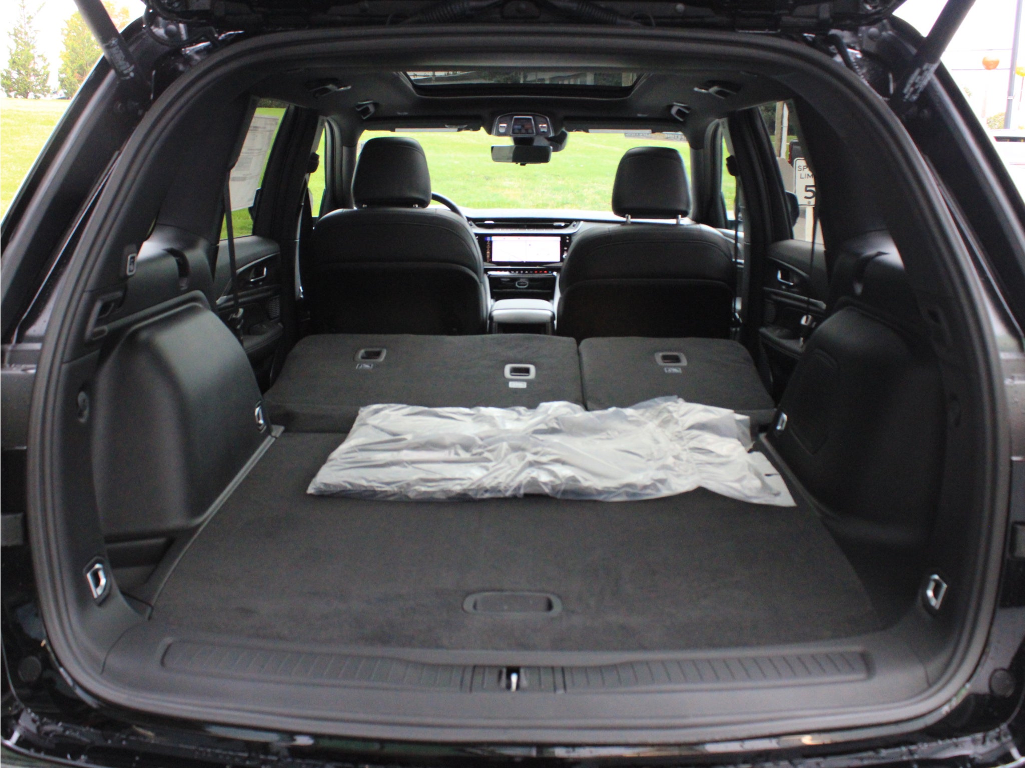 2027 Jeep Grand Cherokee Limited Reserve