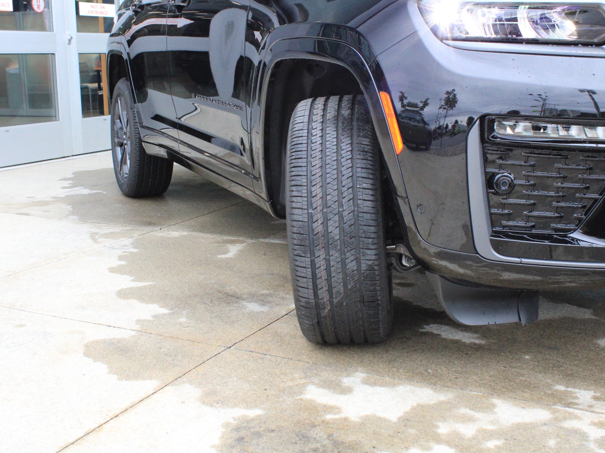 2027 Jeep Grand Cherokee Limited Reserve