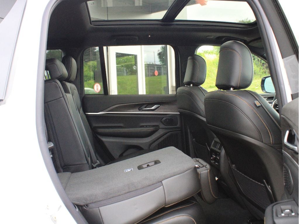 2026 Jeep Grand Cherokee 85th Anniversary Edition