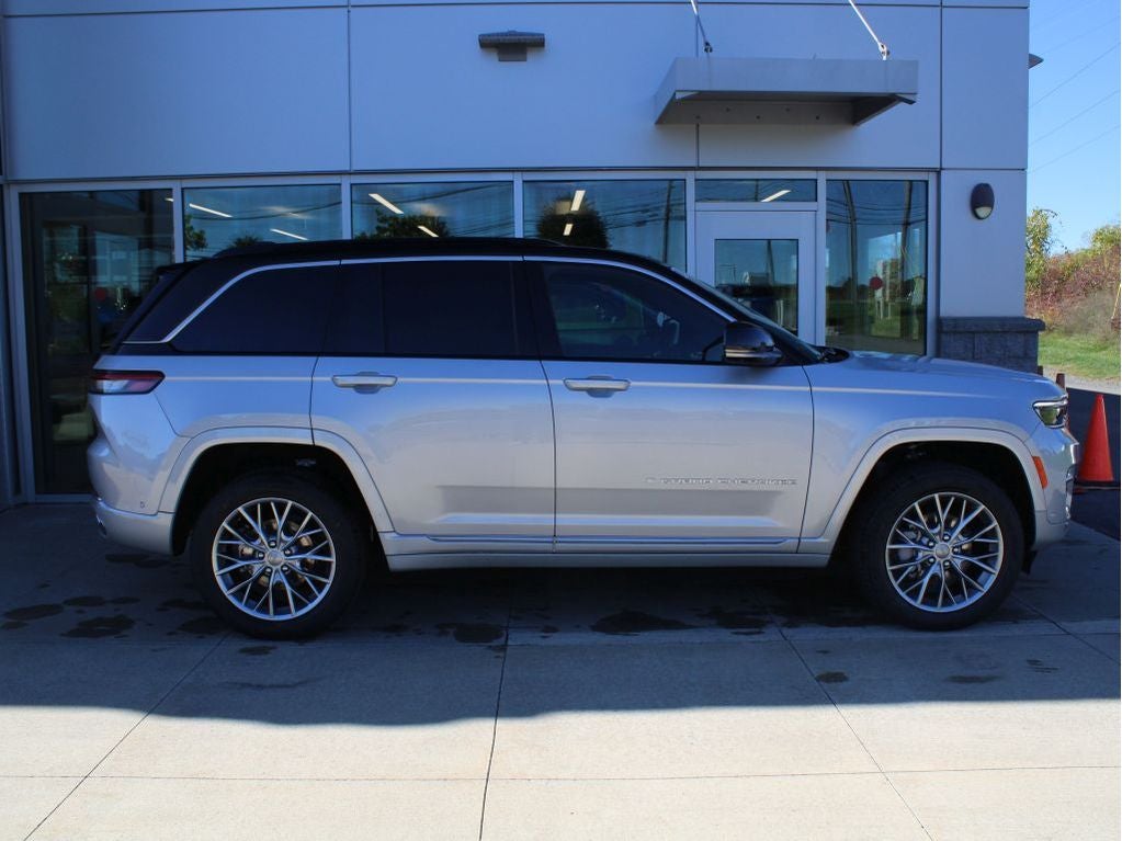 2025 Jeep Grand Cherokee Summit
