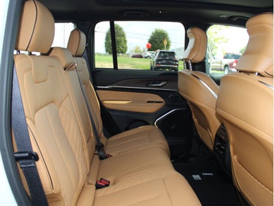 2025 Jeep Grand Cherokee Summit