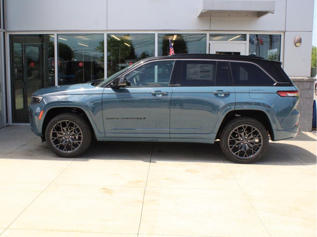 2026 Jeep Grand Cherokee Summit