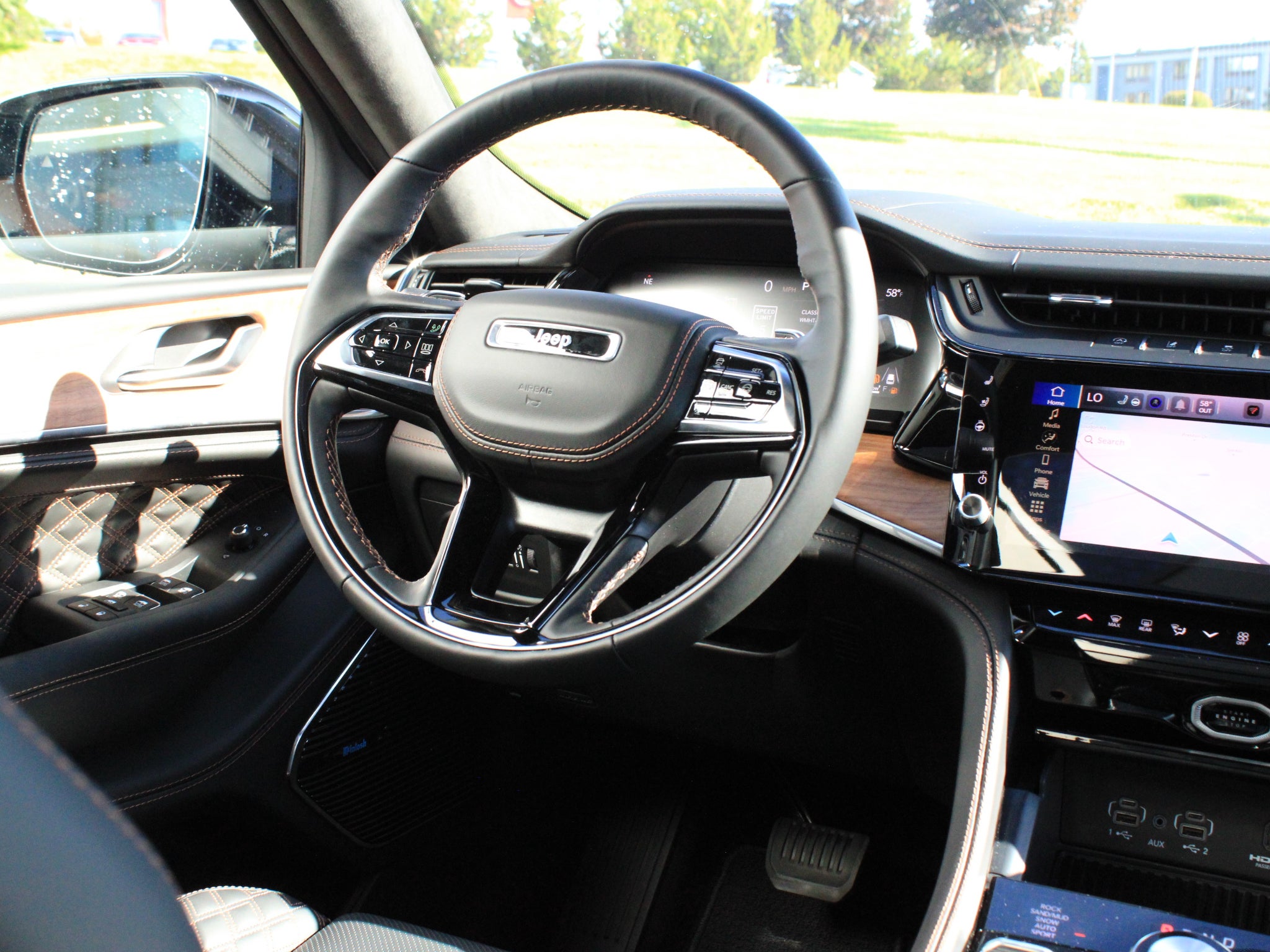2027 Jeep Grand Cherokee Summit