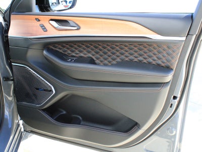 2027 Jeep Grand Cherokee Summit