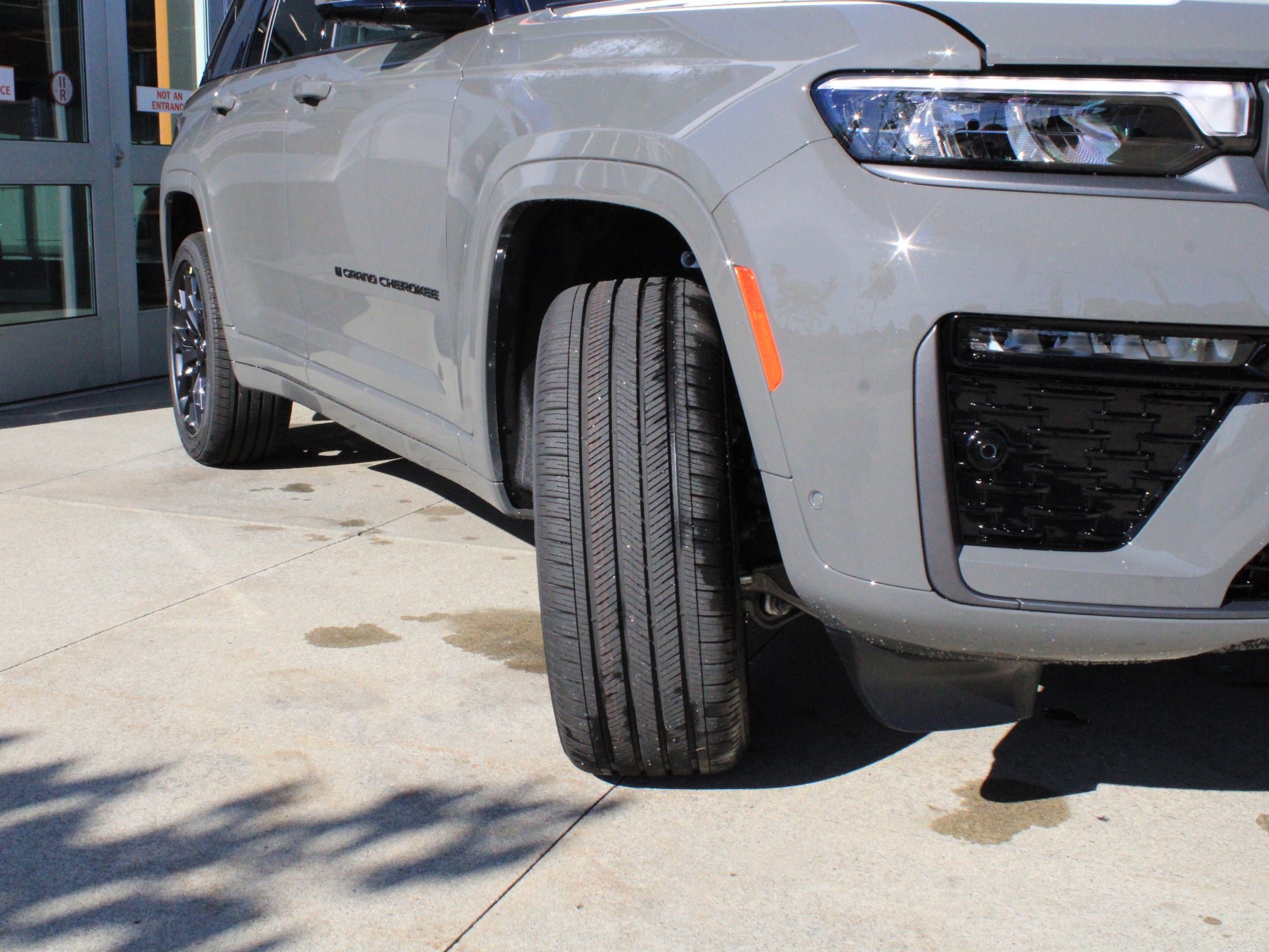 2027 Jeep Grand Cherokee Summit
