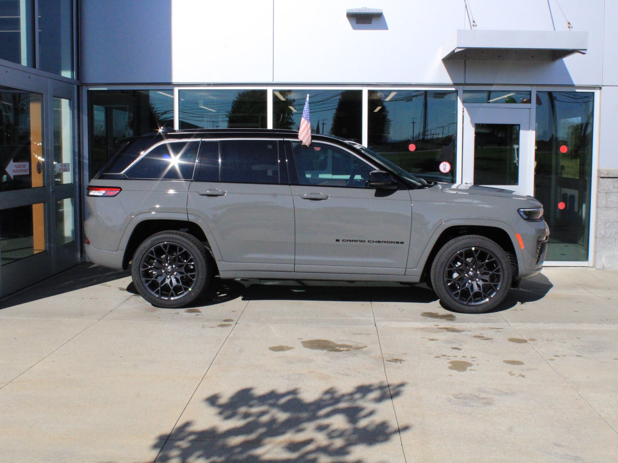 2027 Jeep Grand Cherokee Summit