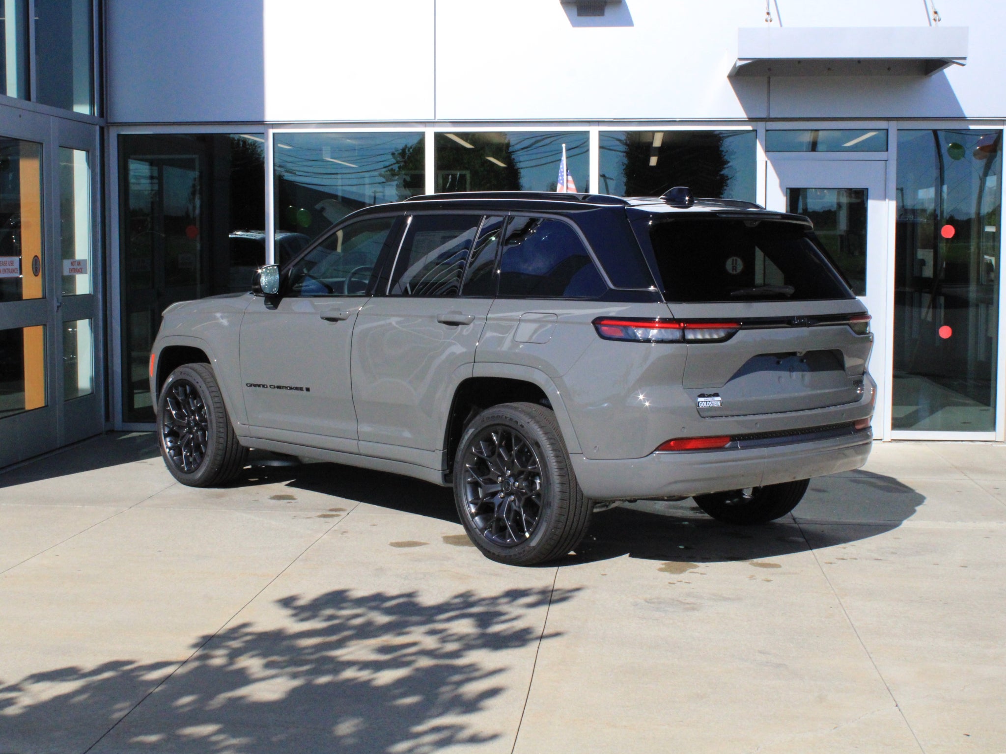 2027 Jeep Grand Cherokee Summit