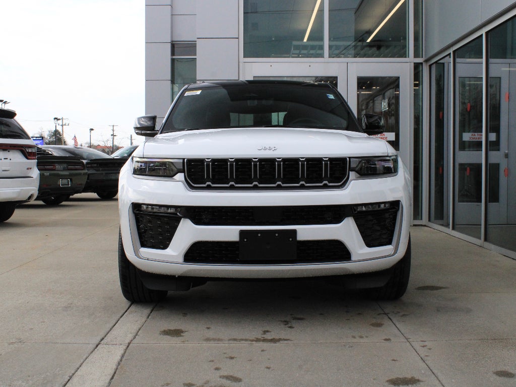 2026 Jeep Grand Cherokee Summit