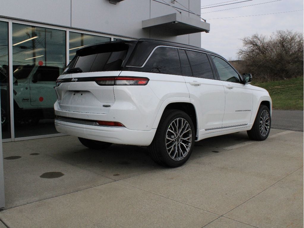 2026 Jeep Grand Cherokee Summit