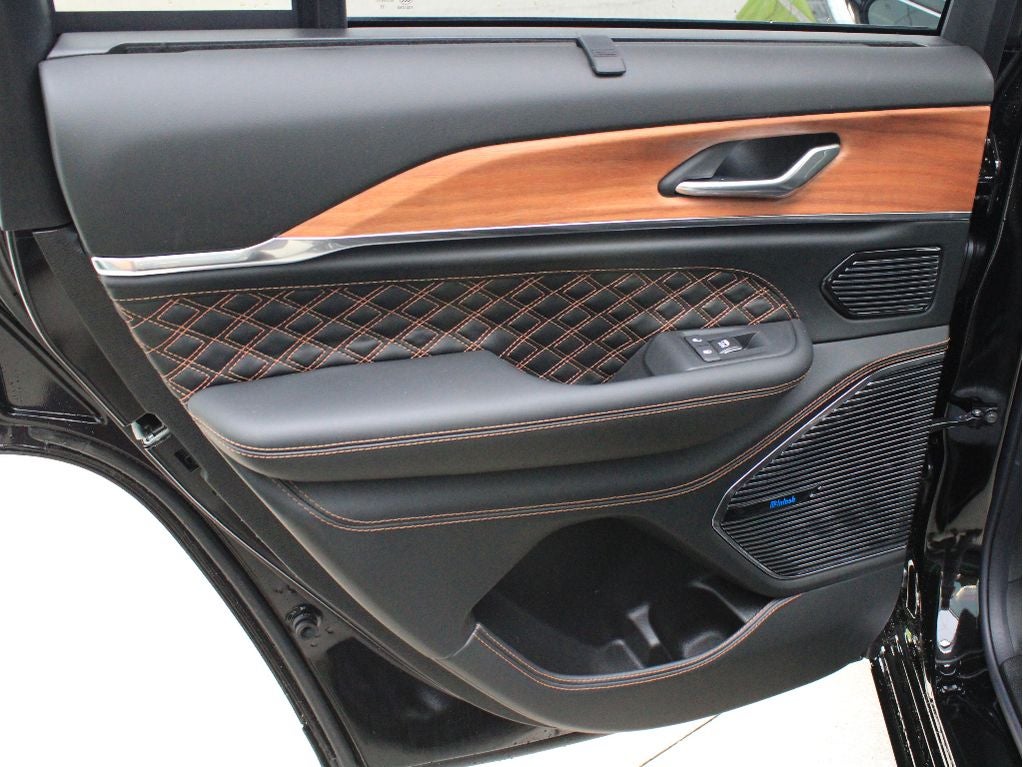 2026 Jeep Grand Cherokee Summit