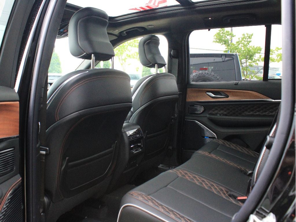2026 Jeep Grand Cherokee Summit